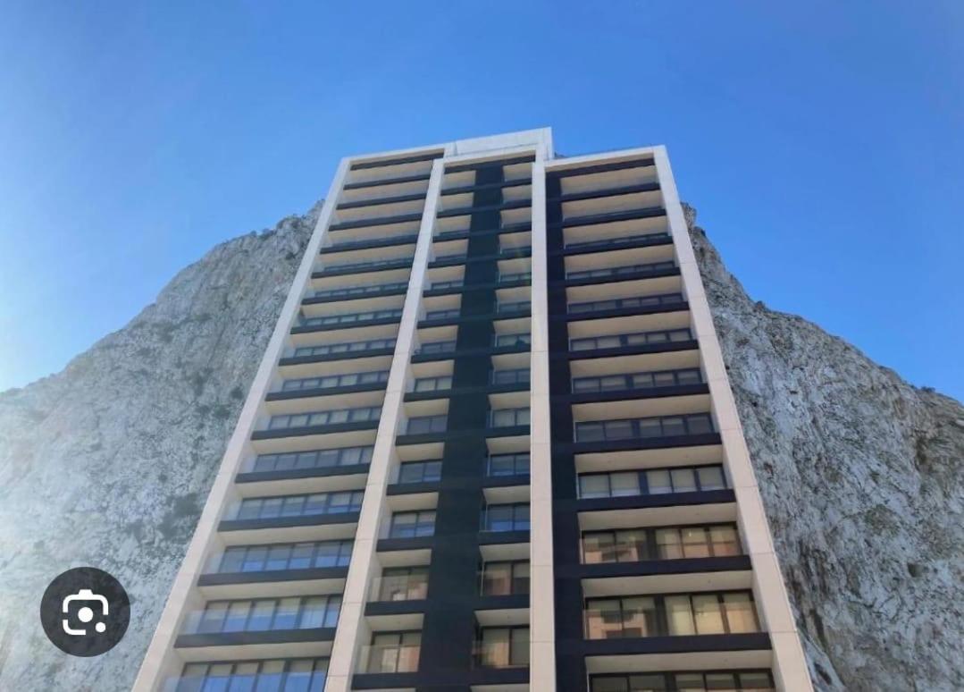 New Cp Luxury Studio With Spa Gibraltar Exterior photo